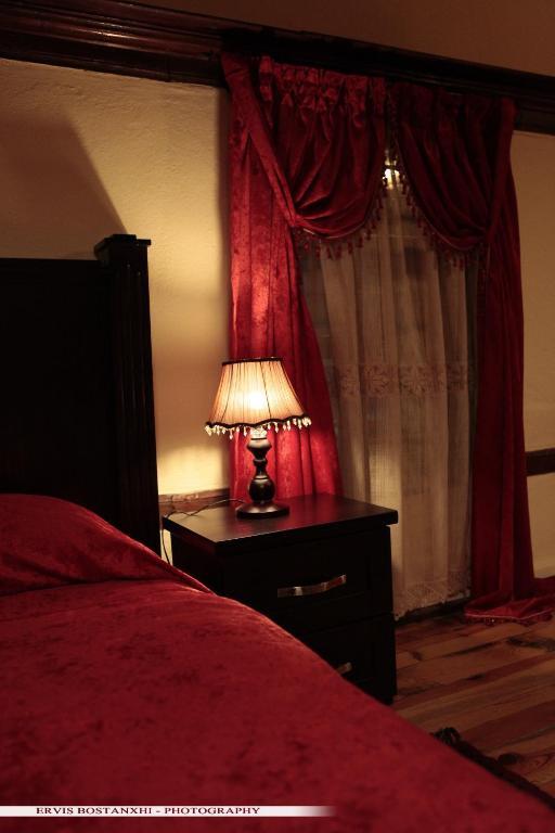 Guest House Bujtina Leon Korce Room photo